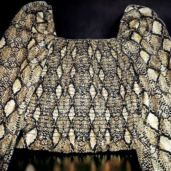 Windsor snake print long sleeve crop top - Picture 3 of 6